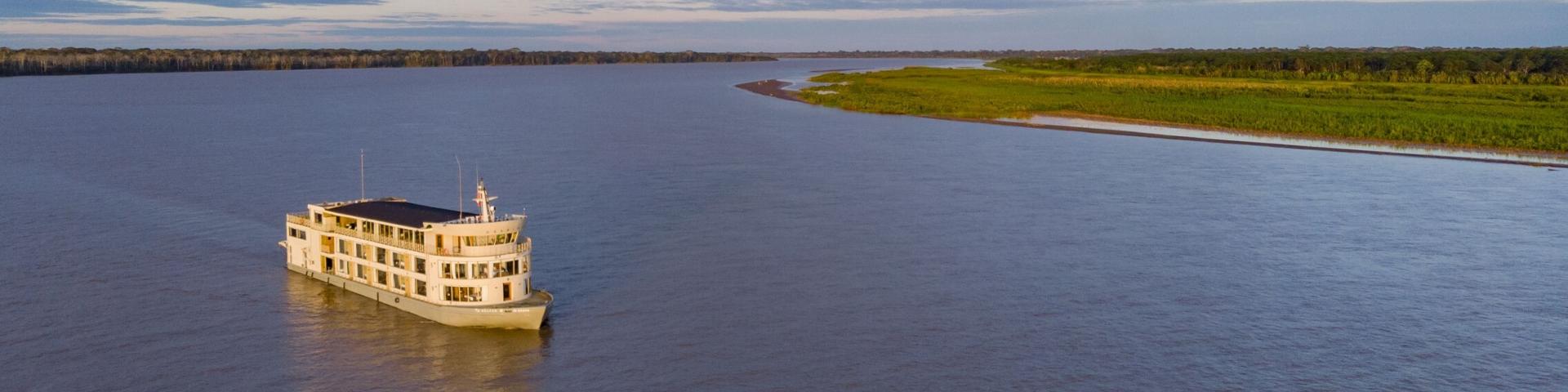 Statek Delfin III – hotele w Peru z Memories Vacations